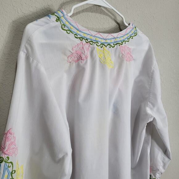 Embroidered Top womens XL XXL 16 18 White Pastel Butterfly Embroidery Summer - Picture 9 of 10